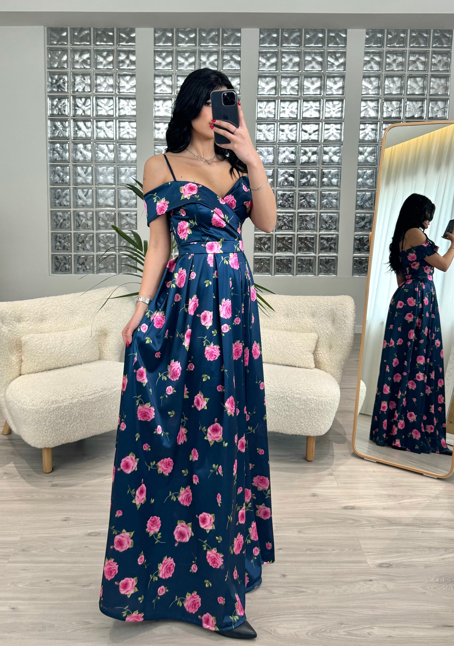 Abito a fiori rosa e blu