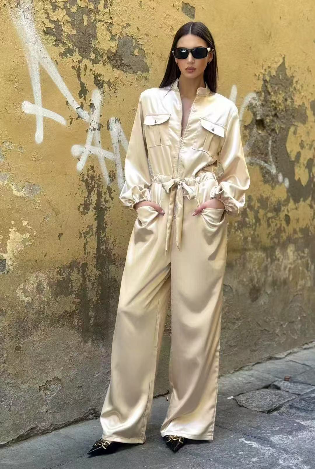 Tuta satin