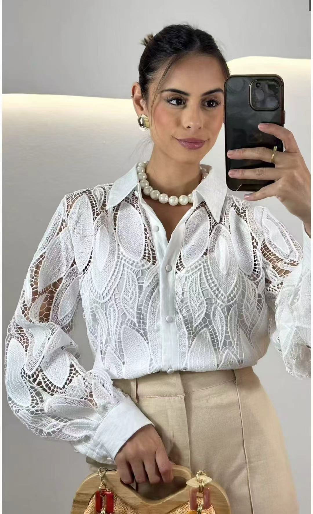Camicia ricamata