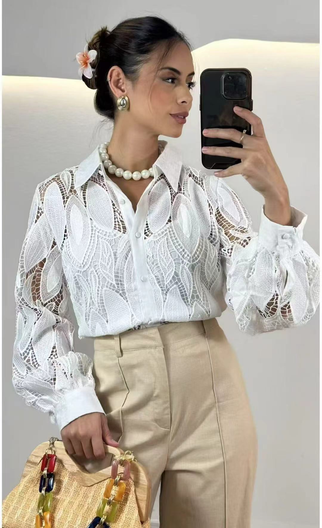 Camicia ricamata