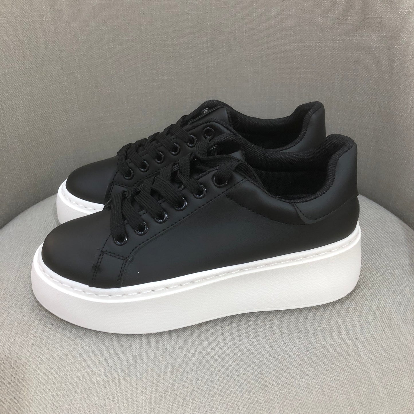 sneakers basic